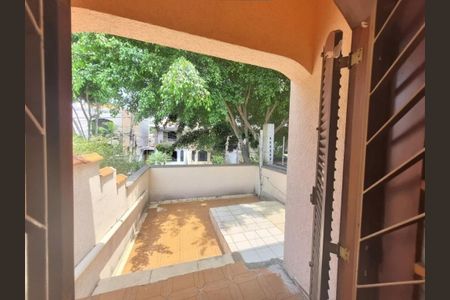 Casa à venda com 200m², 4 quartos e 2 vagas