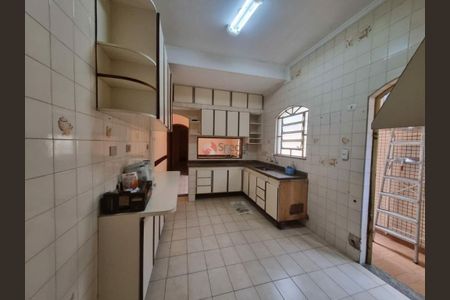 Casa à venda com 200m², 4 quartos e 2 vagas