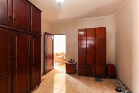 Casa à venda com 250m², 2 quartos e 2 vagas Casa à venda com 250m², 2 quartos e 2 vagasQuarto 1