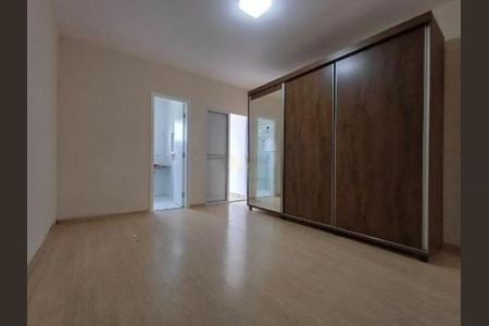 Casa à venda com 134m², 3 quartos e 3 vagas