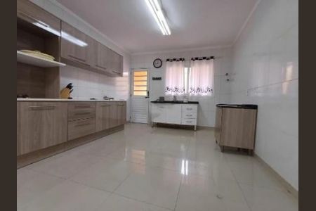 Casa à venda com 134m², 3 quartos e 3 vagas