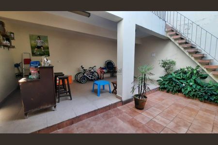 Casa à venda com 235m², 3 quartos e 2 vagas
