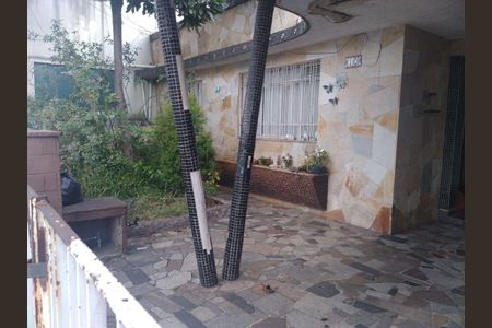 Casa à venda com 70m², 2 quartos e 1 vaga