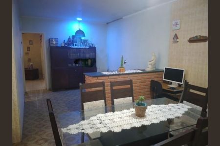 Casa à venda com 70m², 2 quartos e 1 vaga