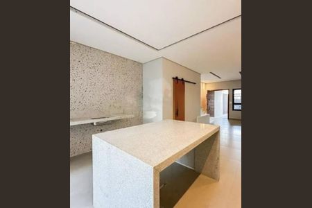 Casa à venda com 150m², 4 quartos e 2 vagas