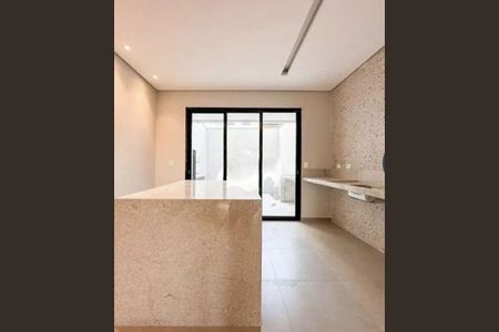 Casa à venda com 150m², 4 quartos e 2 vagas