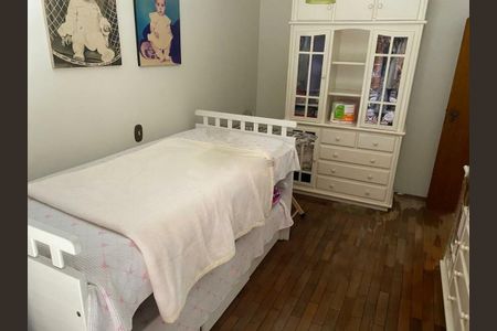 Casa à venda com 210m², 4 quartos e 2 vagas