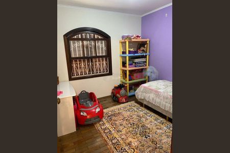 Casa à venda com 210m², 4 quartos e 2 vagas