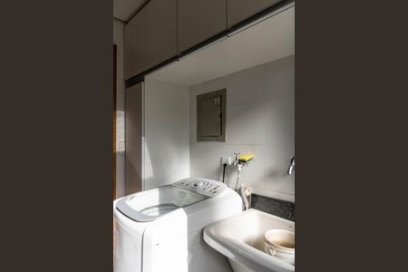 Apartamento à venda com 134m², 3 quartos e 2 vagas Apartamento à venda com 134m², 3 quartos e 2 vagasÁrea de Serviço