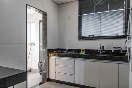 Apartamento à venda com 134m², 3 quartos e 2 vagas Apartamento à venda com 134m², 3 quartos e 2 vagasCozinha