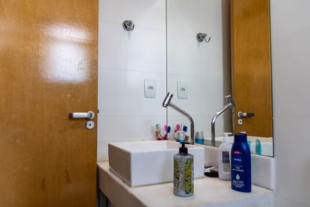 Apartamento à venda com 134m², 3 quartos e 2 vagas Apartamento à venda com 134m², 3 quartos e 2 vagasBanheiro da Suíte