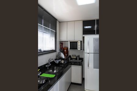 Apartamento à venda com 134m², 3 quartos e 2 vagas Apartamento à venda com 134m², 3 quartos e 2 vagasCozinha