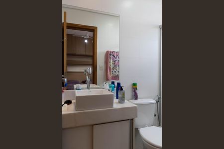 Apartamento à venda com 134m², 3 quartos e 2 vagas Apartamento à venda com 134m², 3 quartos e 2 vagasBanheiro da Suíte