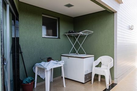 Apartamento à venda com 134m², 3 quartos e 2 vagas Apartamento à venda com 134m², 3 quartos e 2 vagasVaranda