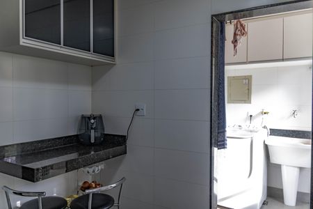 Apartamento à venda com 134m², 3 quartos e 2 vagas Apartamento à venda com 134m², 3 quartos e 2 vagasCozinha