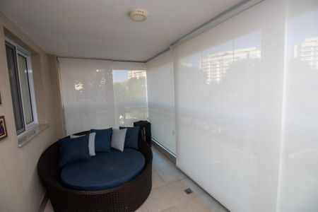 Apartamento à venda com 174m², 3 quartos e 2 vagasVaranda da Suíte 2