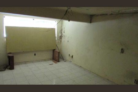Casa à venda com 353m², 5 quartos e sem vaga