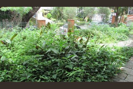Casa à venda com 353m², 5 quartos e sem vaga