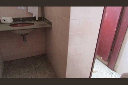 Casa à venda com 353m², 5 quartos e sem vaga