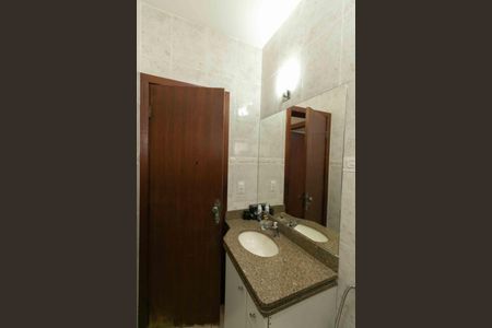 Casa à venda com 80m², 2 quartos e 1 vaga Casa à venda com 80m², 2 quartos e 1 vagaBanheiro Social