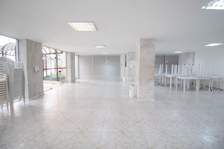 Apartamento à venda com 90m², 4 quartos e 1 vaga Apartamento à venda com 90m², 4 quartos e 1 vagaÁrea comum - Salão de festas
