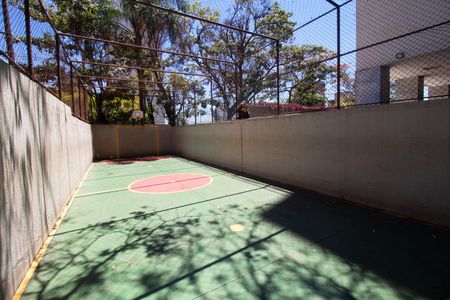 Apartamento à venda com 90m², 4 quartos e 1 vaga Apartamento à venda com 90m², 4 quartos e 1 vagaQuadra Esportiva