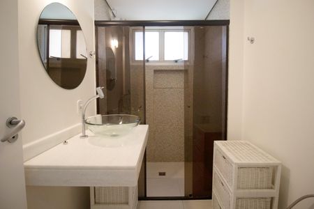 Apartamento à venda com 90m², 4 quartos e 1 vaga Apartamento à venda com 90m², 4 quartos e 1 vagaBanheiro Social