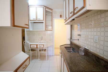 Apartamento à venda com 90m², 4 quartos e 1 vaga Apartamento à venda com 90m², 4 quartos e 1 vagaCozinha