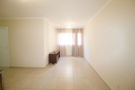 Apartamento à venda com 90m², 4 quartos e 1 vaga Apartamento à venda com 90m², 4 quartos e 1 vagaSala