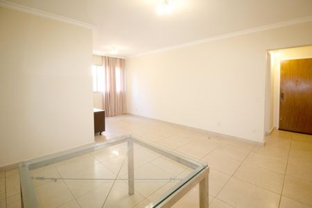 Apartamento à venda com 90m², 4 quartos e 1 vaga Apartamento à venda com 90m², 4 quartos e 1 vagaSala