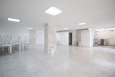 Apartamento à venda com 90m², 4 quartos e 1 vaga Apartamento à venda com 90m², 4 quartos e 1 vagaÁrea comum - Salão de festas