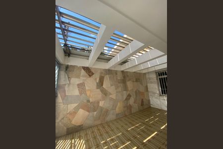 Casa à venda com 143m², 3 quartos e 2 vagasGaragem