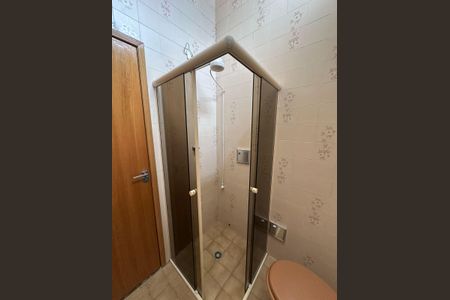 Casa à venda com 143m², 3 quartos e 2 vagasBanheiro