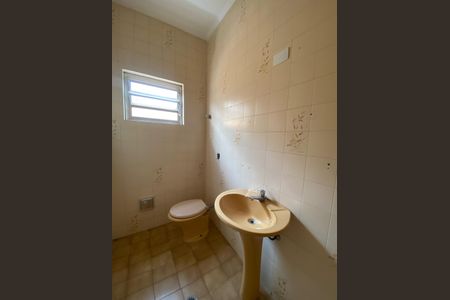 Casa à venda com 143m², 3 quartos e 2 vagasLavabo