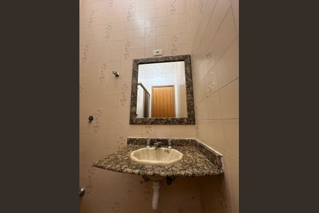 Casa à venda com 143m², 3 quartos e 2 vagasBanheiro