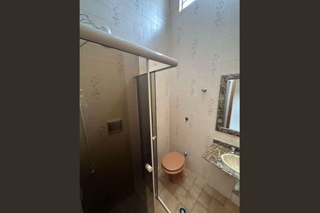 Casa à venda com 143m², 3 quartos e 2 vagasBanheiro