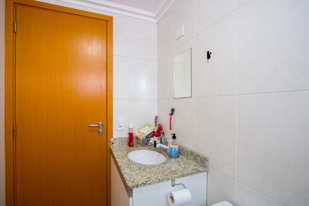 Apartamento à venda com 66m², 2 quartos e 1 vaga Apartamento à venda com 66m², 2 quartos e 1 vagaBanheiro social