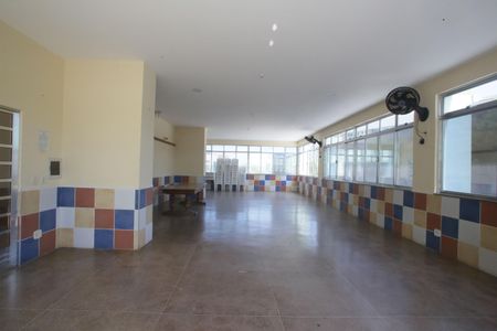 Apartamento à venda com 74m², 2 quartos e 1 vaga Apartamento à venda com 74m², 2 quartos e 1 vagaÁrea comum - Salão de festas