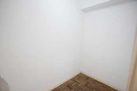 Apartamento à venda com 74m², 2 quartos e 1 vaga Apartamento à venda com 74m², 2 quartos e 1 vagaQuarto de Serviço