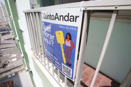 Apartamento à venda com 74m², 2 quartos e 1 vaga Apartamento à venda com 74m², 2 quartos e 1 vagaPlaquinha