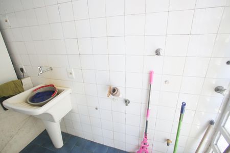 Apartamento à venda com 74m², 2 quartos e 1 vaga Apartamento à venda com 74m², 2 quartos e 1 vagaÁrea de Serviço