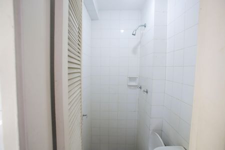 Apartamento à venda com 74m², 2 quartos e 1 vaga Apartamento à venda com 74m², 2 quartos e 1 vagaBanheiro de Serviço