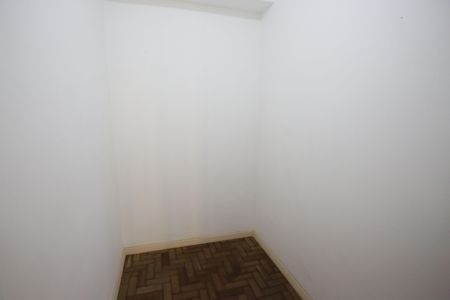 Apartamento à venda com 74m², 2 quartos e 1 vaga Apartamento à venda com 74m², 2 quartos e 1 vagaQuarto de Serviço