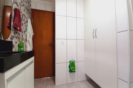 Apartamento à venda com 156m², 4 quartos e 2 vagas Apartamento à venda com 156m², 4 quartos e 2 vagasBanheiro