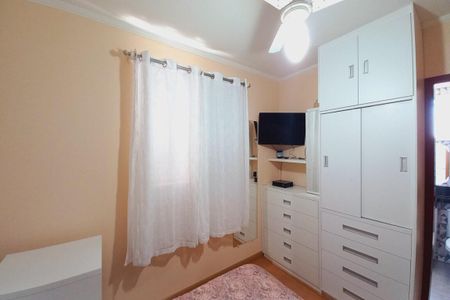 Apartamento à venda com 156m², 4 quartos e 2 vagas Apartamento à venda com 156m², 4 quartos e 2 vagasQuarto 3 - Suíte