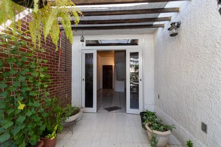 Apartamento à venda com 135m², 3 quartos e 1 vaga Apartamento à venda com 135m², 3 quartos e 1 vagaSala Varanda