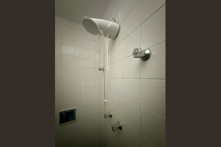 Casa à venda com 180m², 3 quartos e 2 vagas Casa à venda com 180m², 3 quartos e 2 vagasBanheiro Suíte