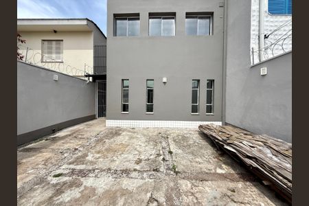 Casa à venda com 180m², 3 quartos e 2 vagas Casa à venda com 180m², 3 quartos e 2 vagasGaragem