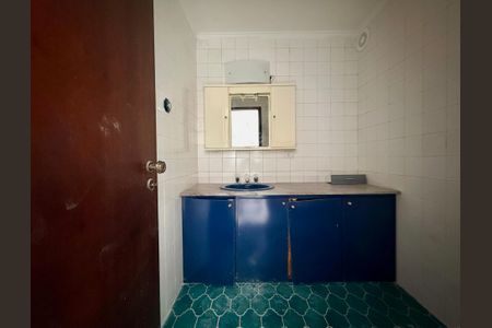 Casa à venda com 180m², 3 quartos e 2 vagas Casa à venda com 180m², 3 quartos e 2 vagasBanheiro Suíte