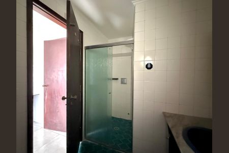 Casa à venda com 180m², 3 quartos e 2 vagas Casa à venda com 180m², 3 quartos e 2 vagasBanheiro Suíte